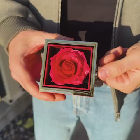 Personalisierte Herz Halskette mit Liebesbox